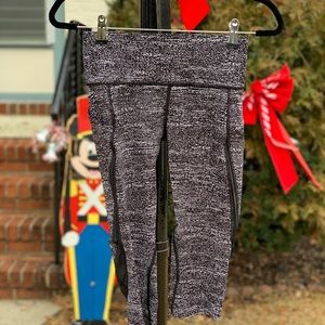 Lululemon cropped legging - size 6